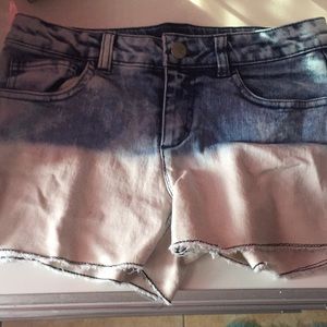 These beautiful shorts that go good with any thing
